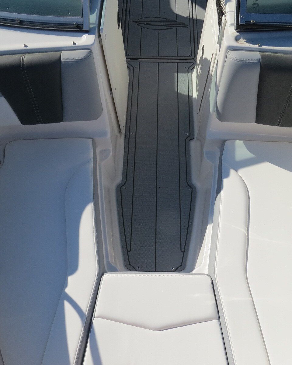 2025 Chaparral 21 SSI