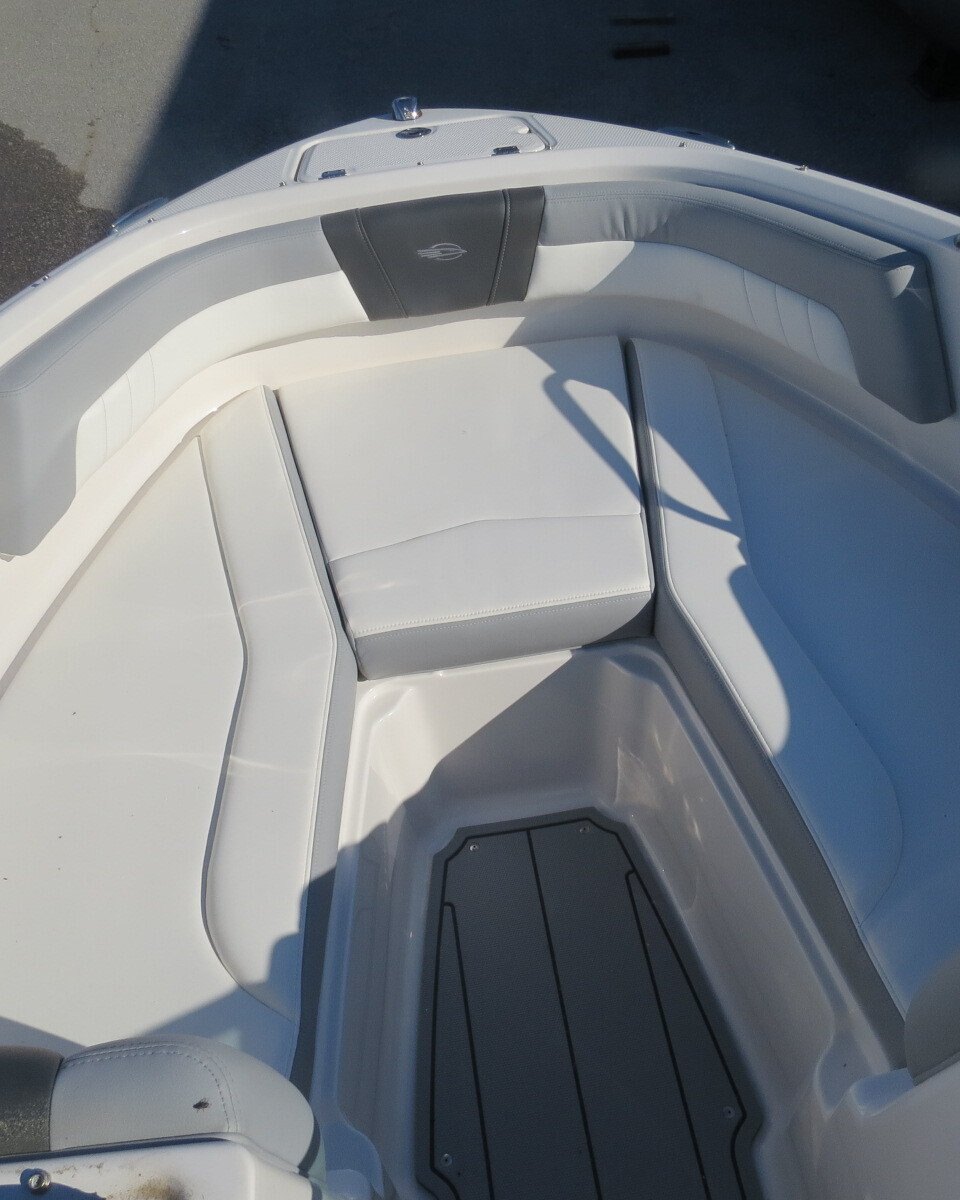 2025 Chaparral 21 SSI