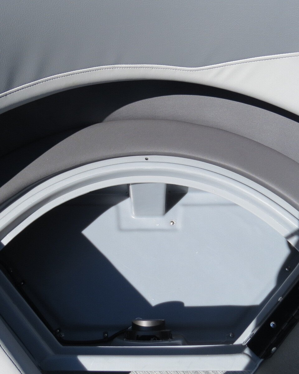 2025 Lowe Boats LS210