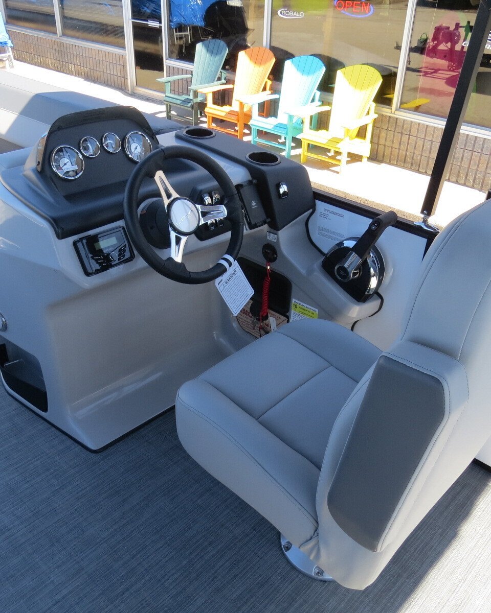 2025 Lowe Boats LS210