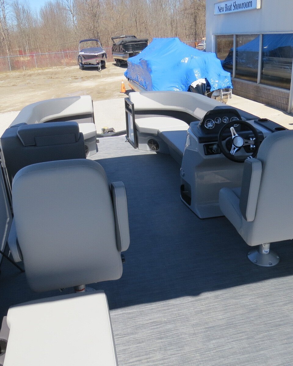 2025 Lowe Boats LS210