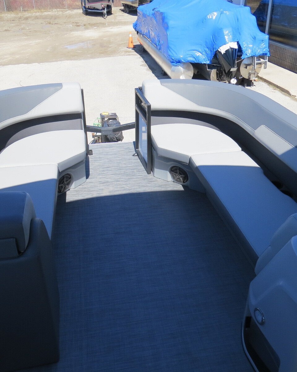 2025 Lowe Boats LS210