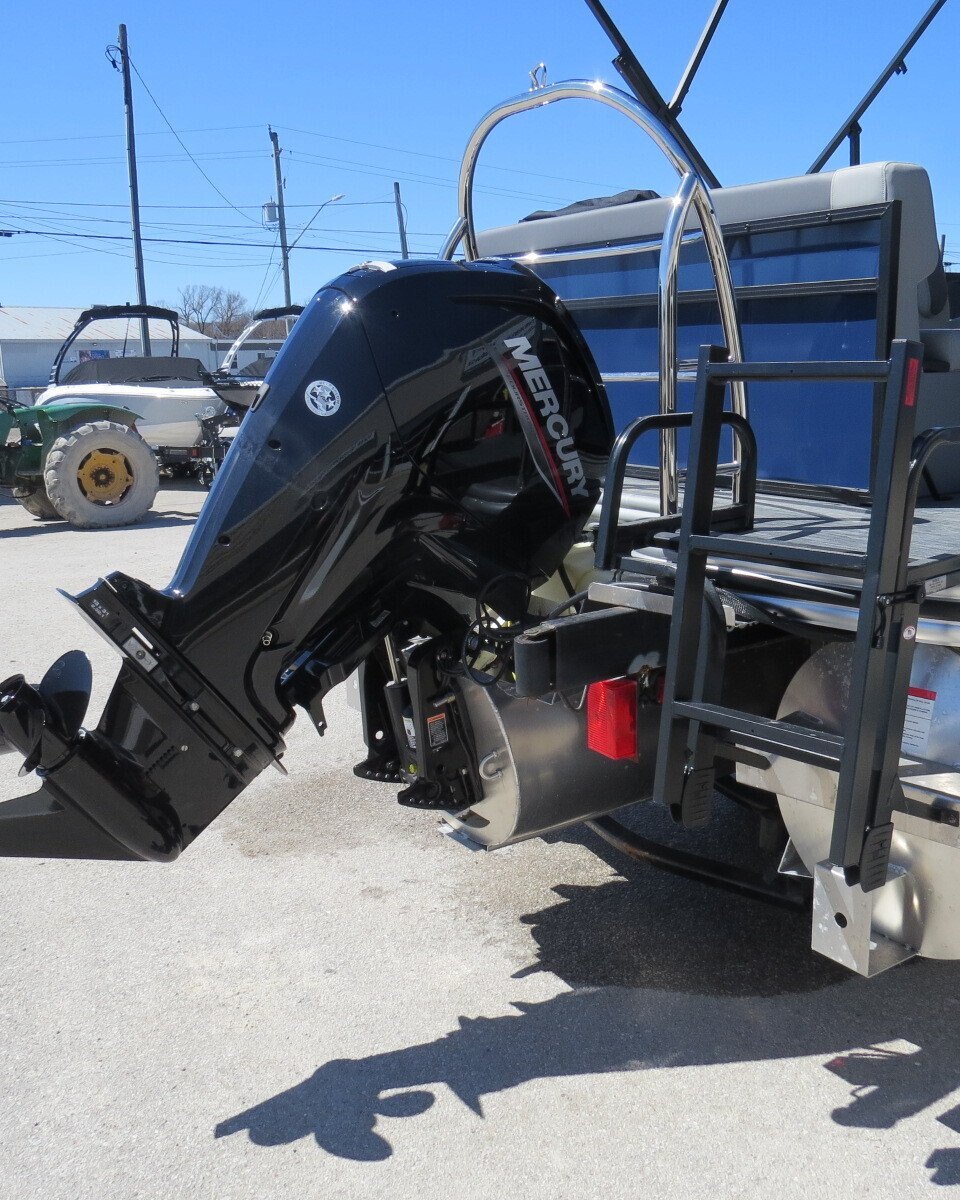 2025 Lowe Boats LS210