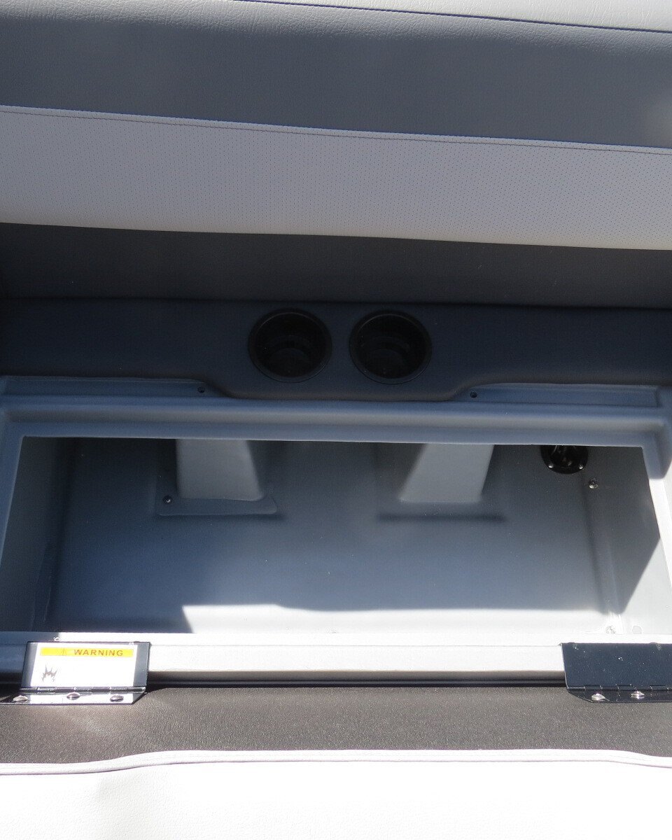 2025 Lowe Boats LS210