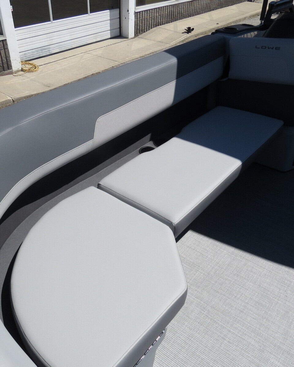 2025 Lowe Boats LS210