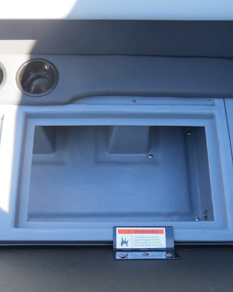 2025 Lowe Boats LS210