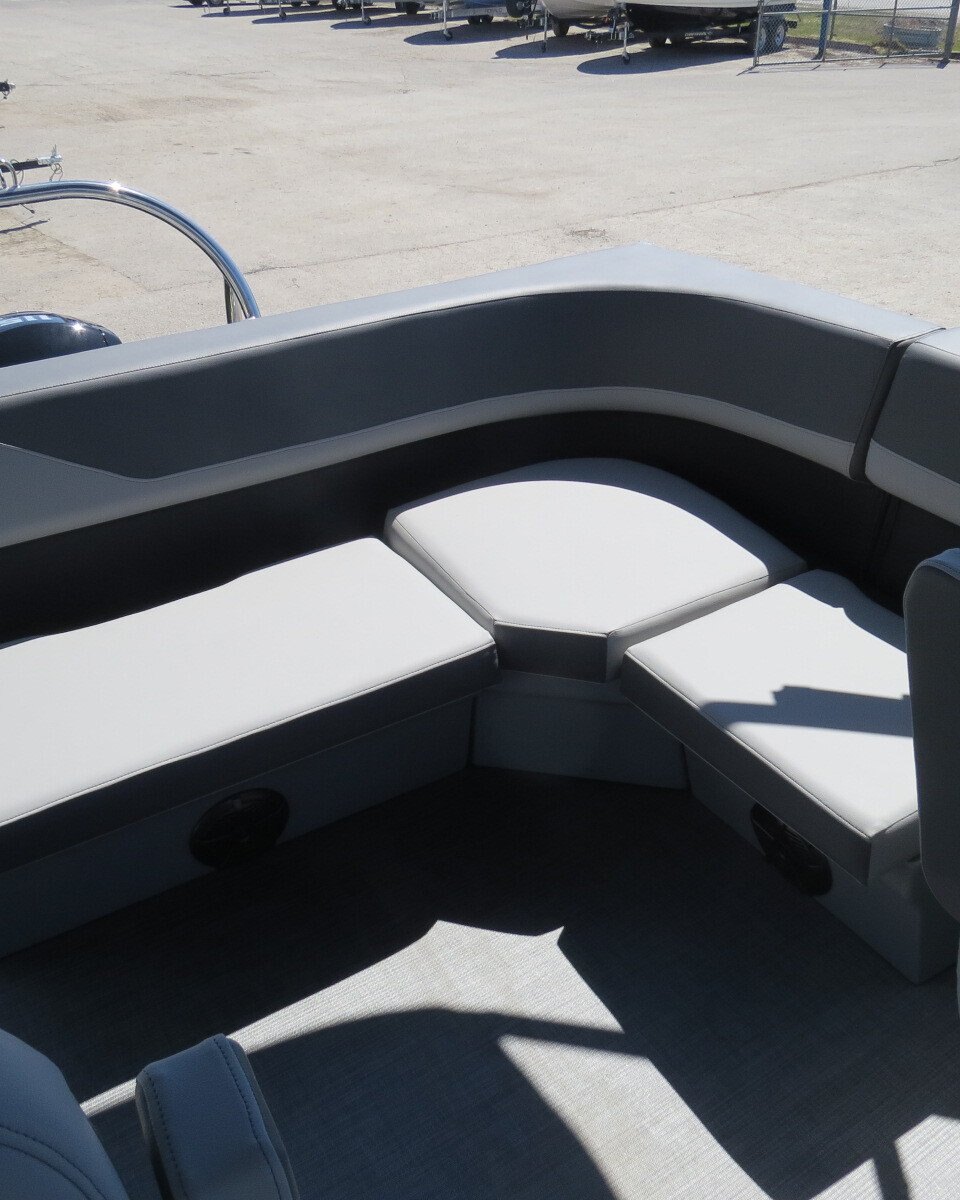 2025 Lowe Boats LS210