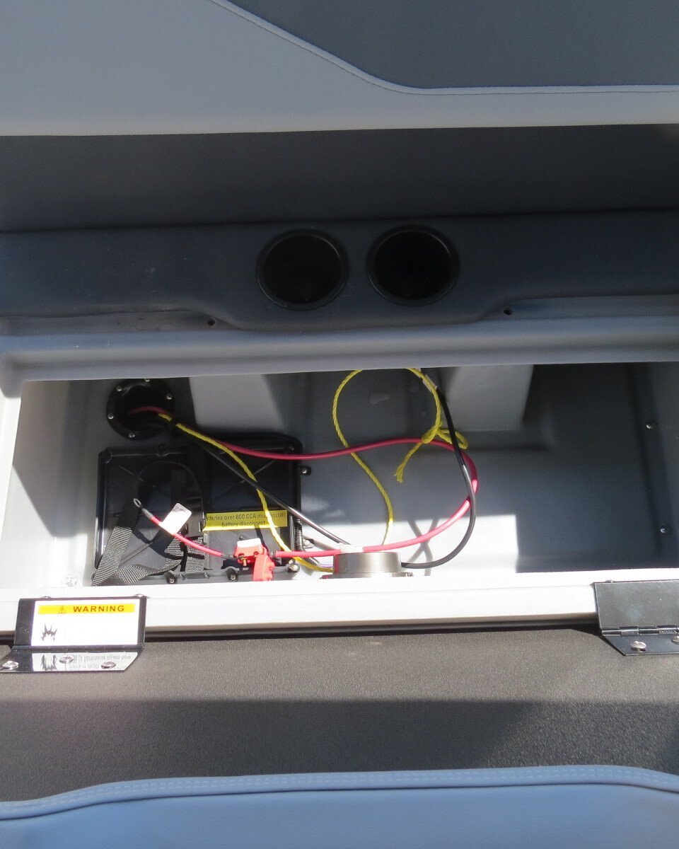 2025 Lowe Boats LS210