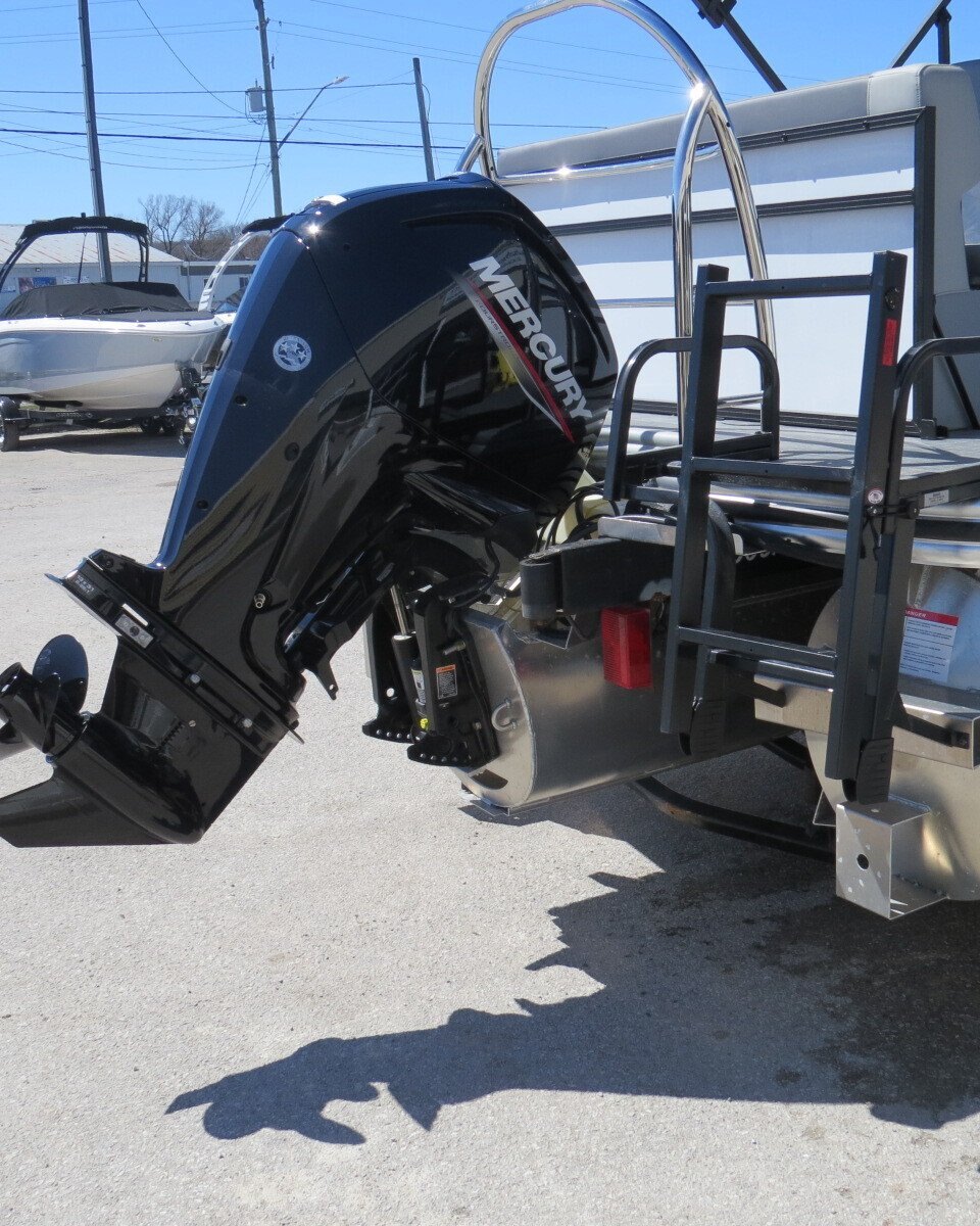 2025 Lowe Boats LS210