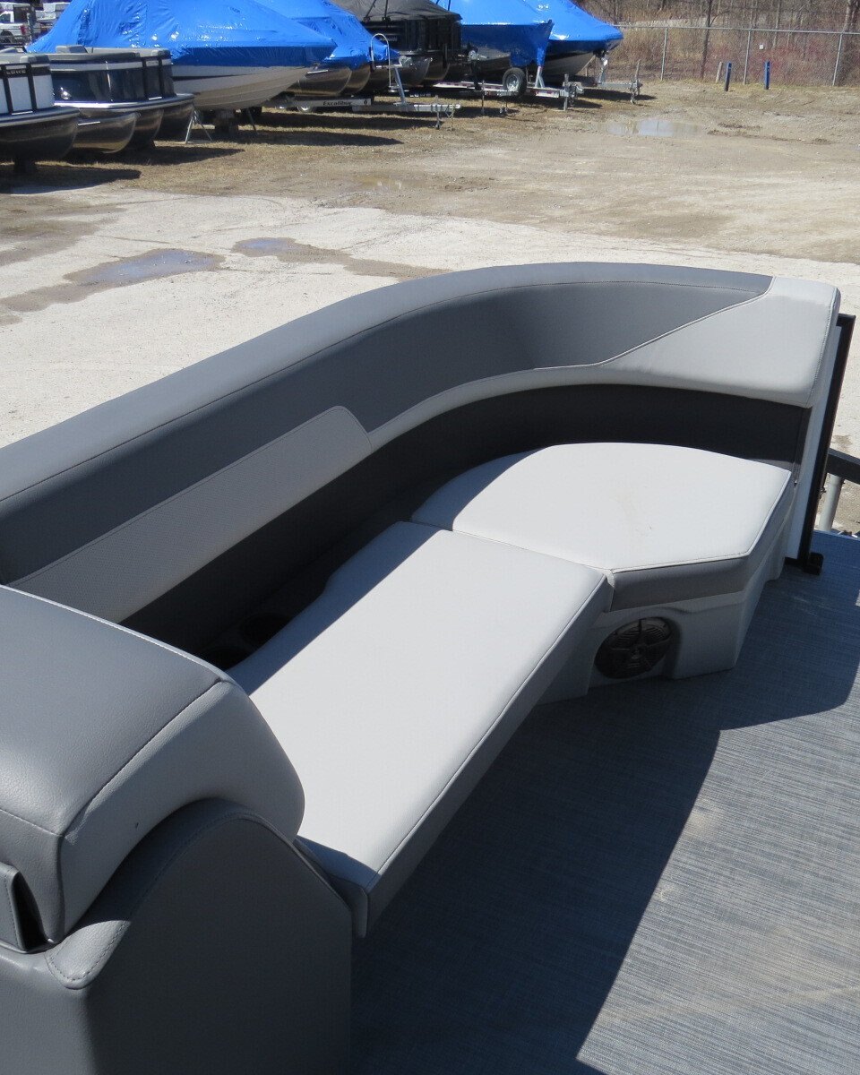 2025 Lowe Boats LS210