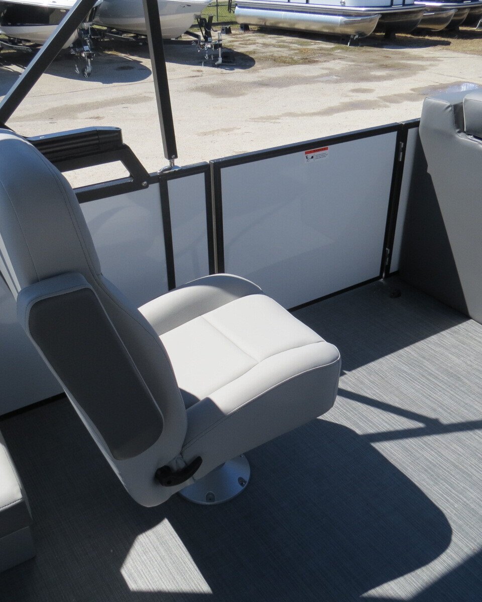 2025 Lowe Boats LS210