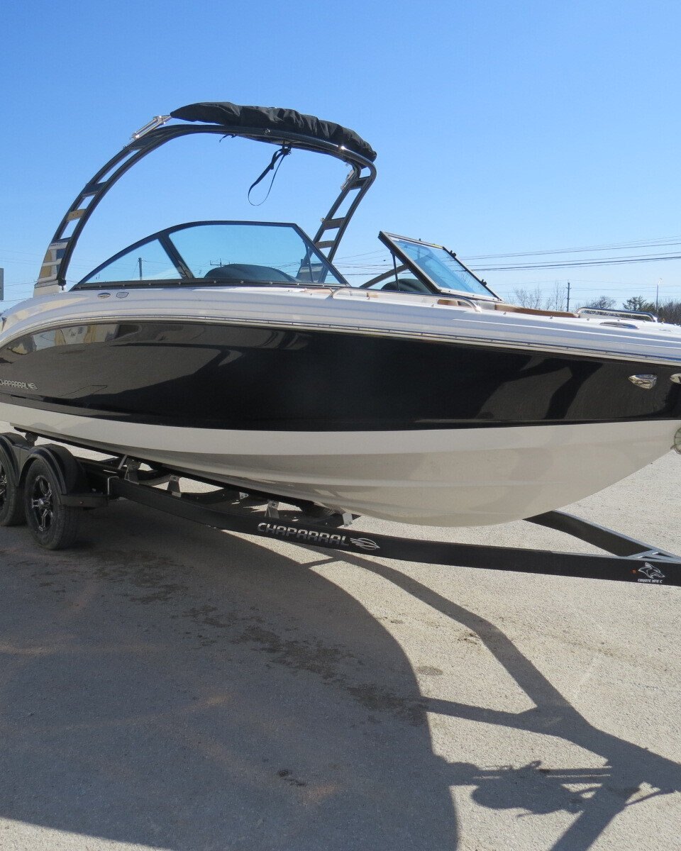 2025 Chaparral 23 SSI