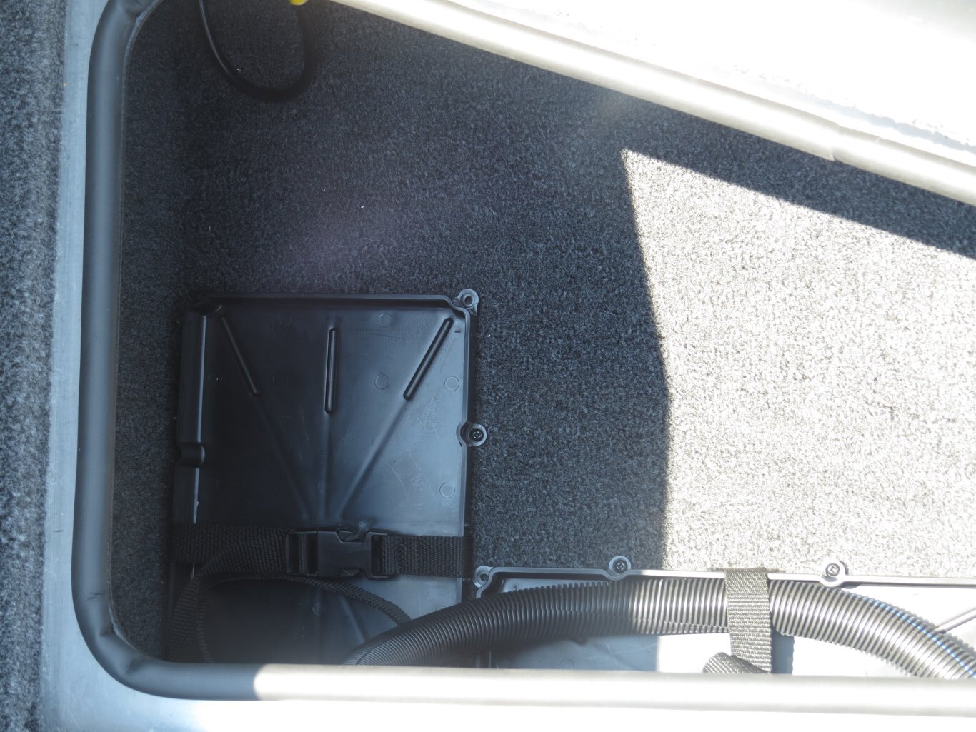 2025 LOWE BOATS FISH & SKI 1700