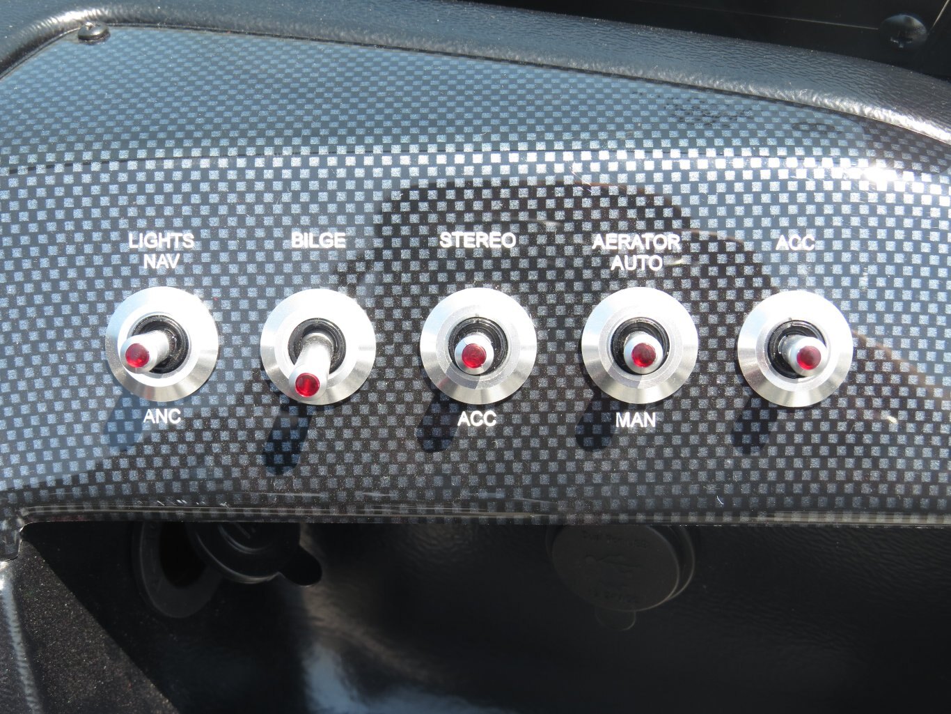 2025 LOWE BOATS FISH & SKI 1700