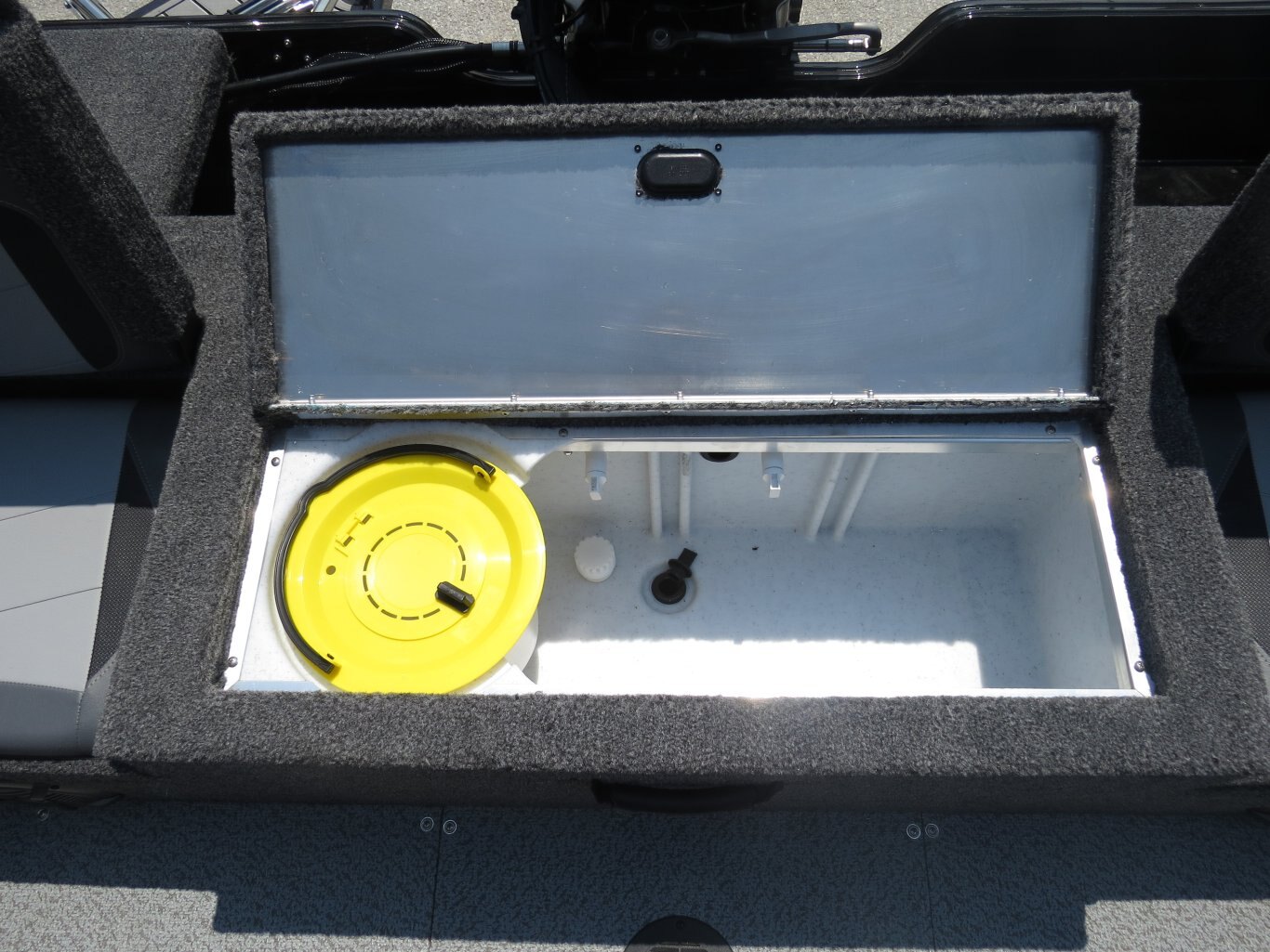 2025 LOWE BOATS FISH & SKI 1700