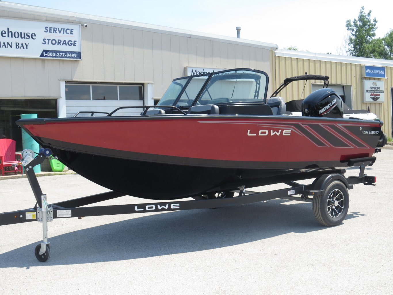 2025 LOWE BOATS FISH & SKI 1700
