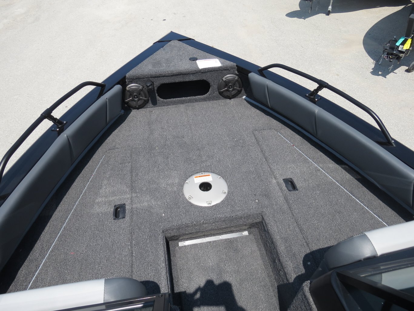 2025 LOWE BOATS FISH & SKI 1700