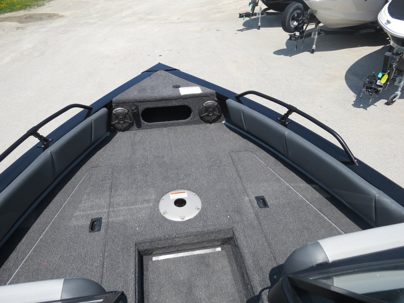 2025 LOWE BOATS FISH & SKI 1700