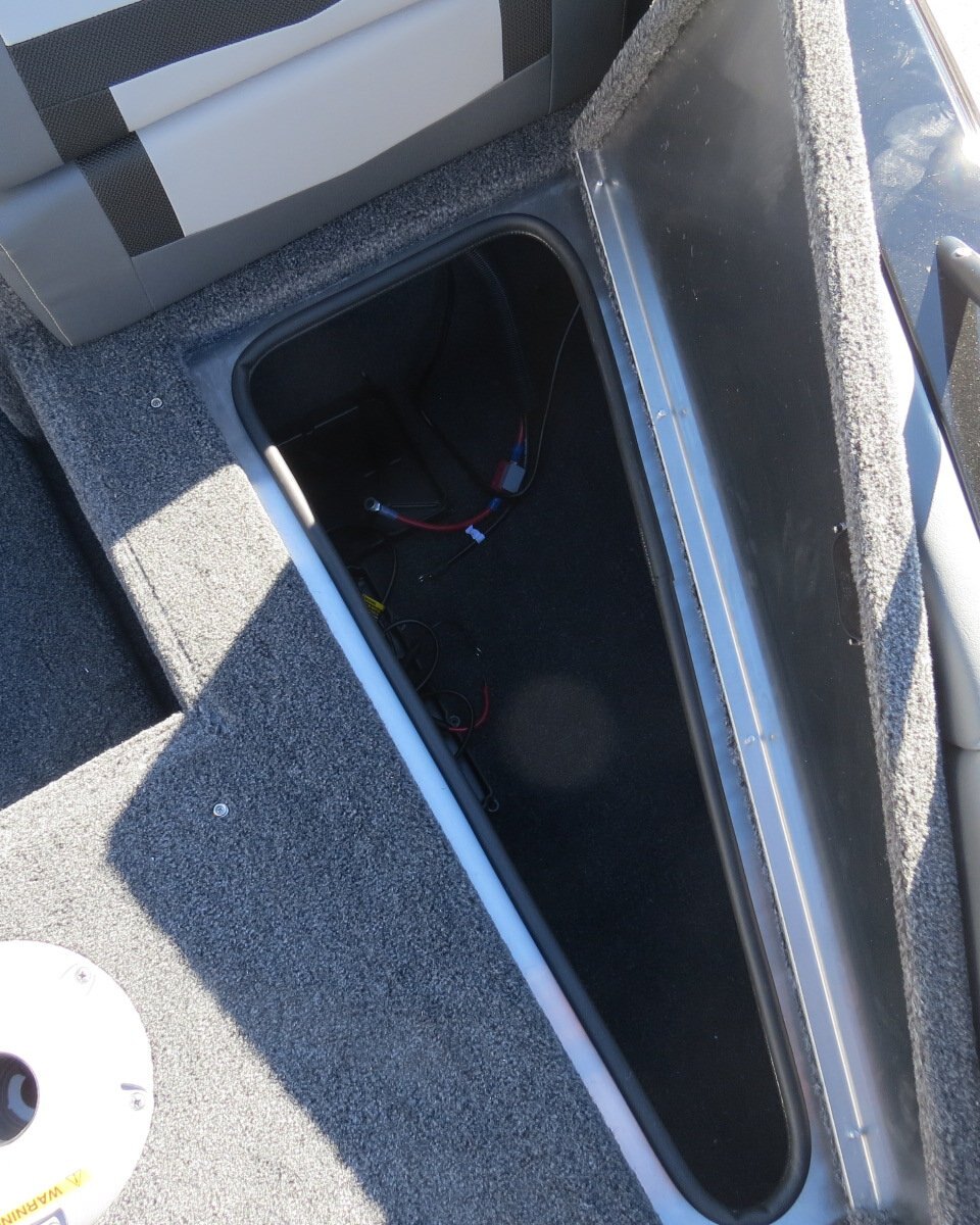 2025 LOWE BOATS FISH & SKI 1700