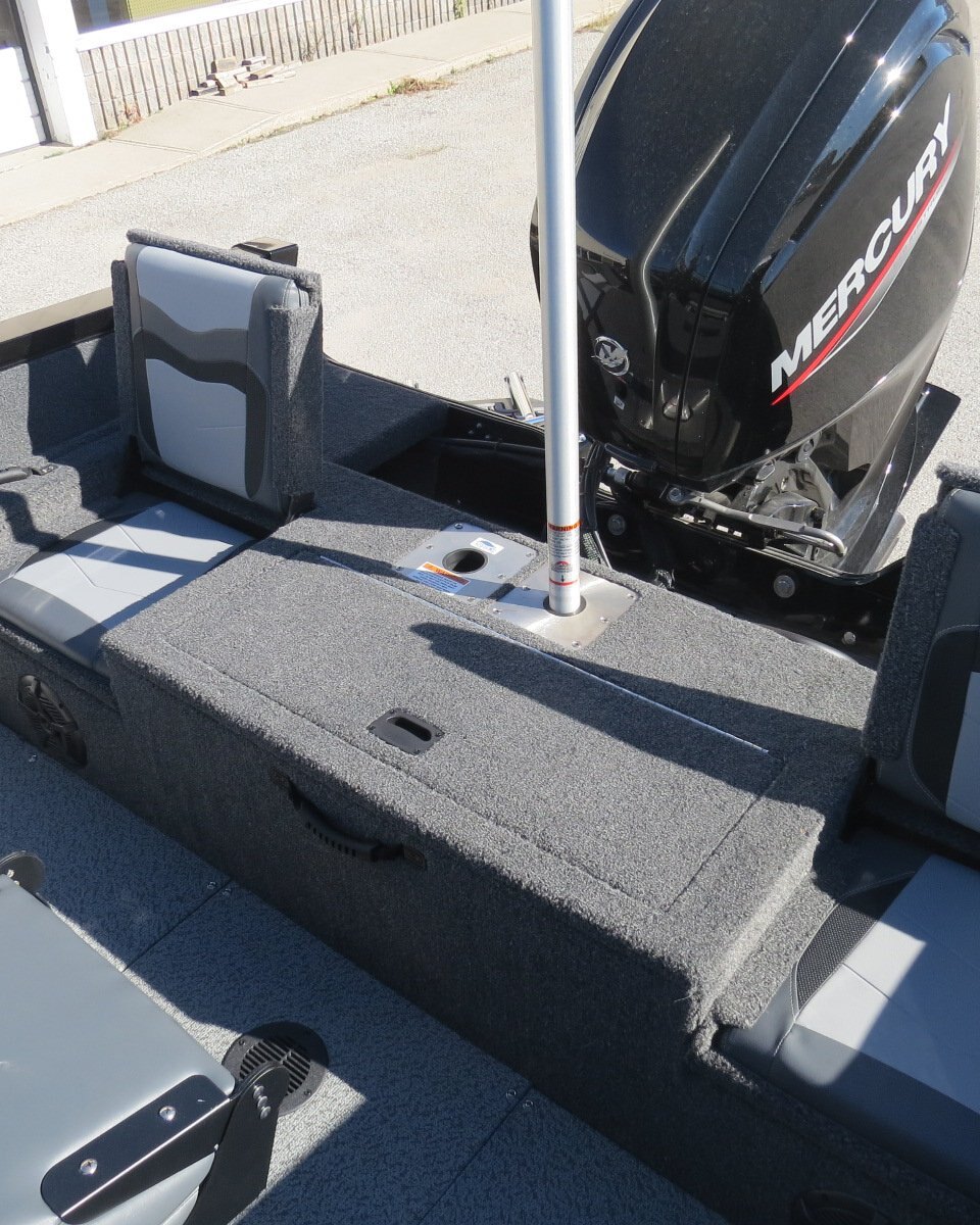 2025 LOWE BOATS FISH & SKI 1700