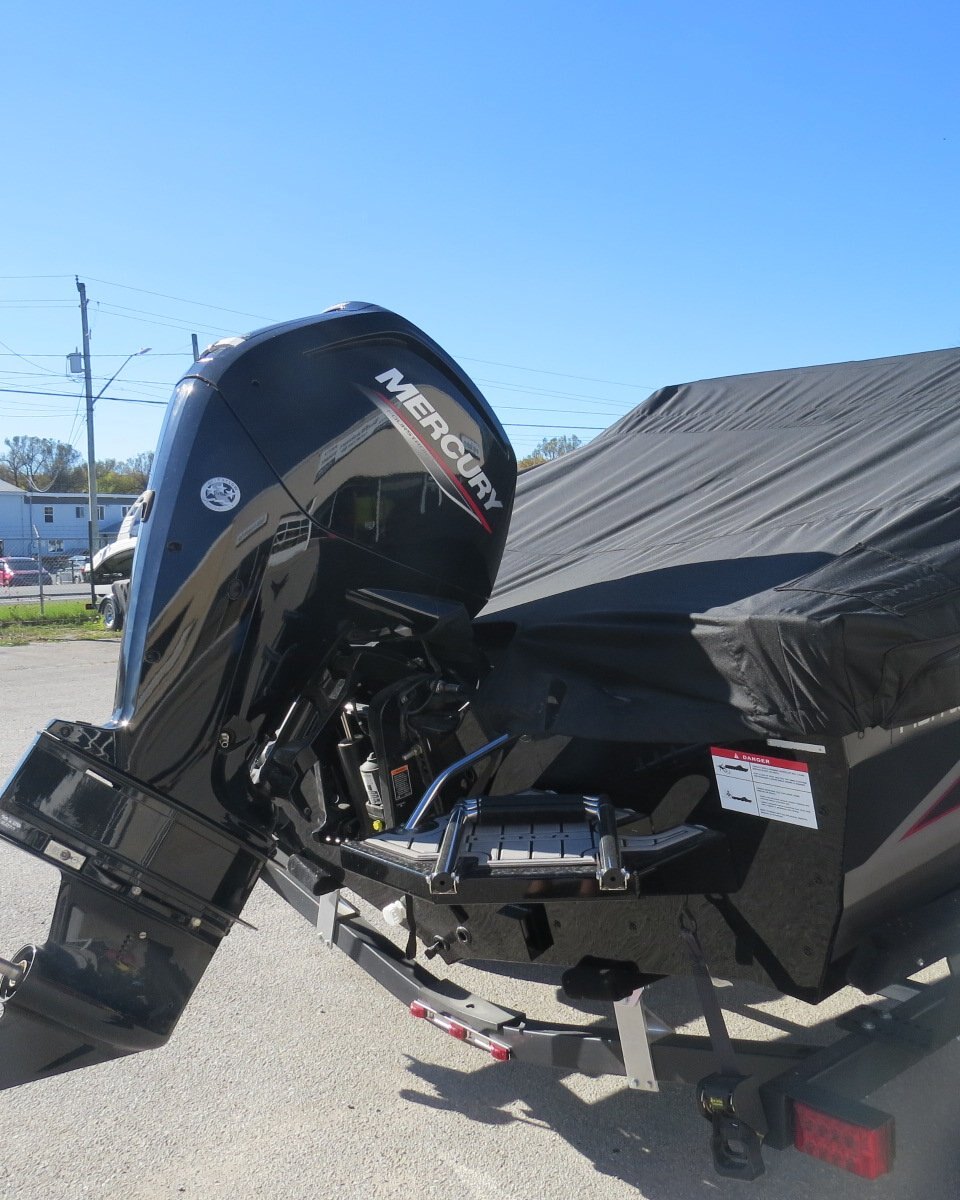 2025 LOWE BOATS FISH & SKI 1700