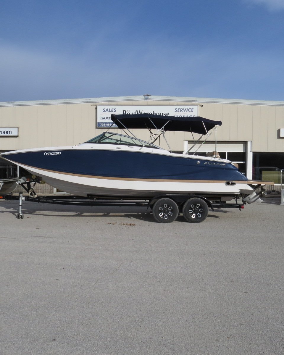 2009 Four Winns SL262