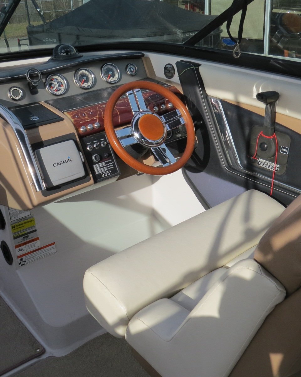 2009 Four Winns SL262