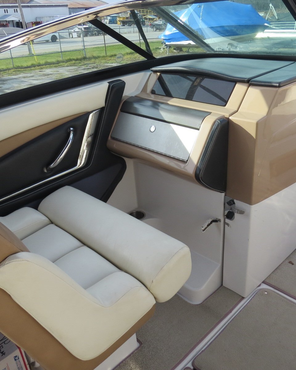 2009 Four Winns SL262