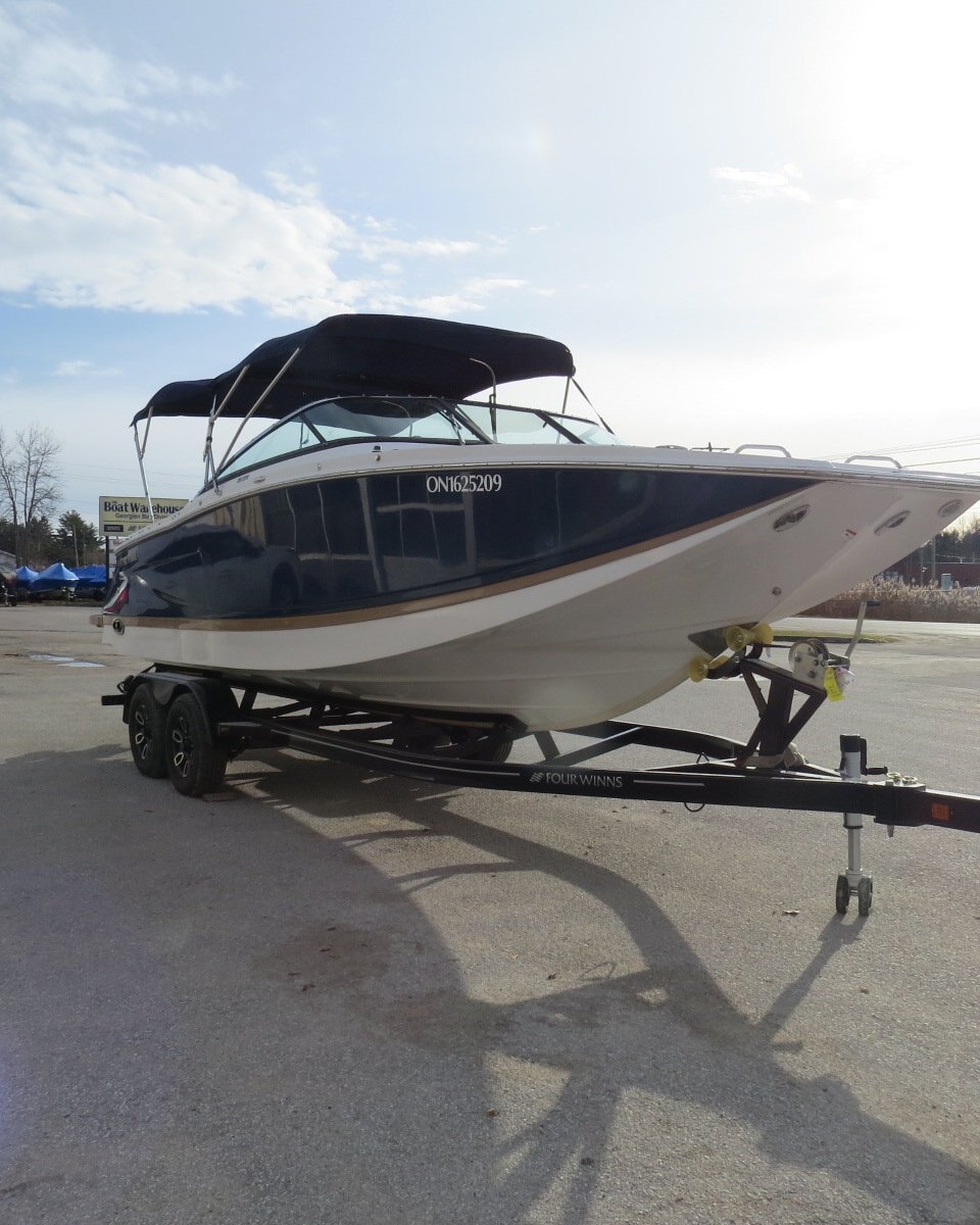 2009 Four Winns SL262