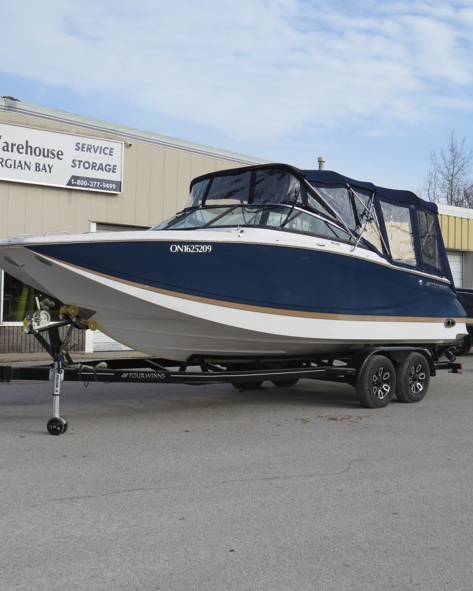 2009 Four Winns SL262