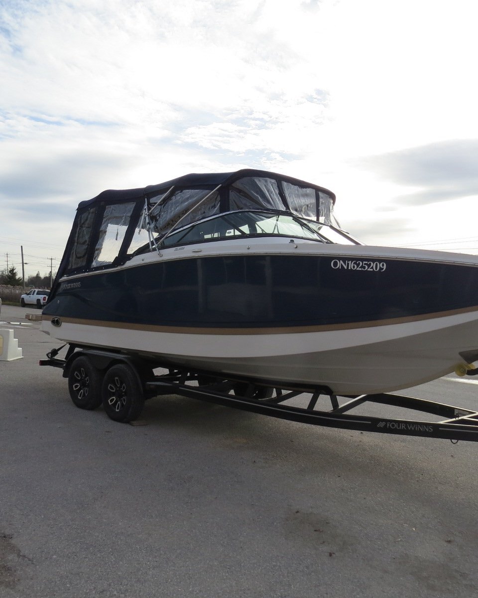 2009 Four Winns SL262