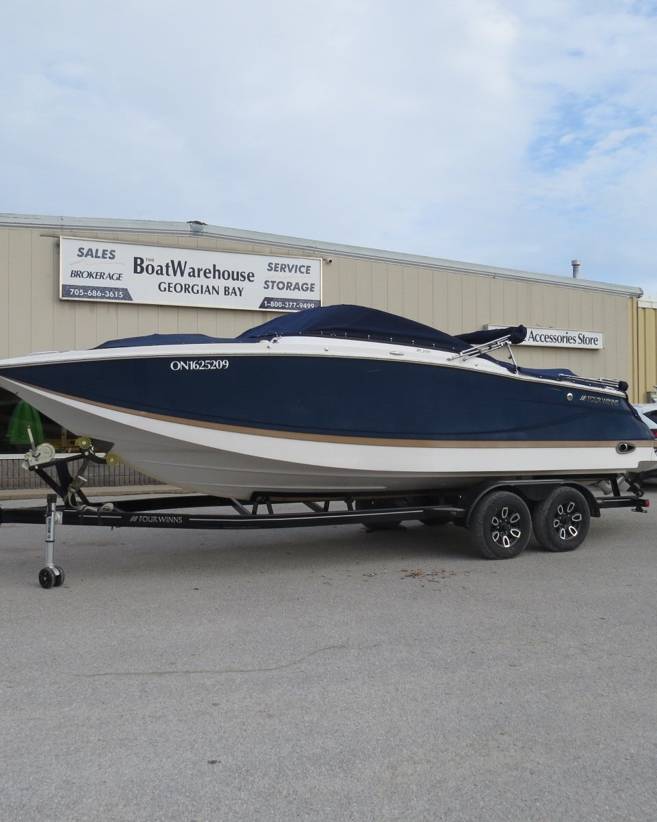 2009 Four Winns SL262