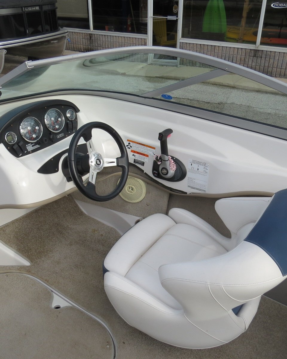 2011 Four Winns H180