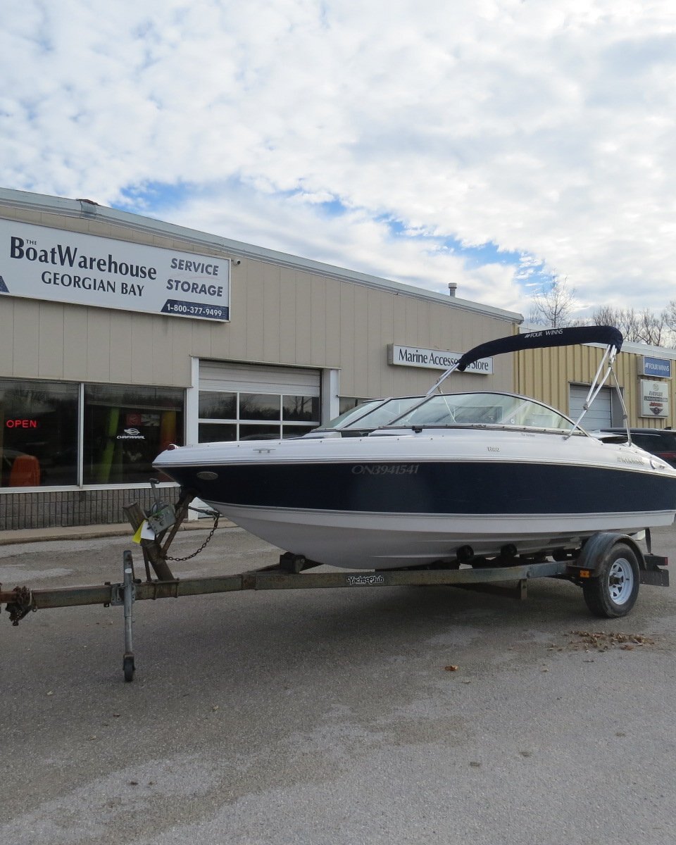 2011 Four Winns H180