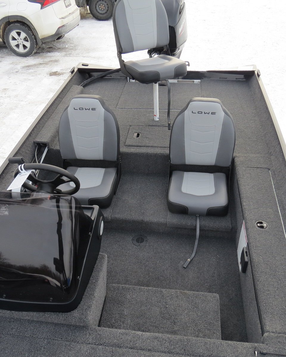 2026 LOWE BOATS SKORPION 17