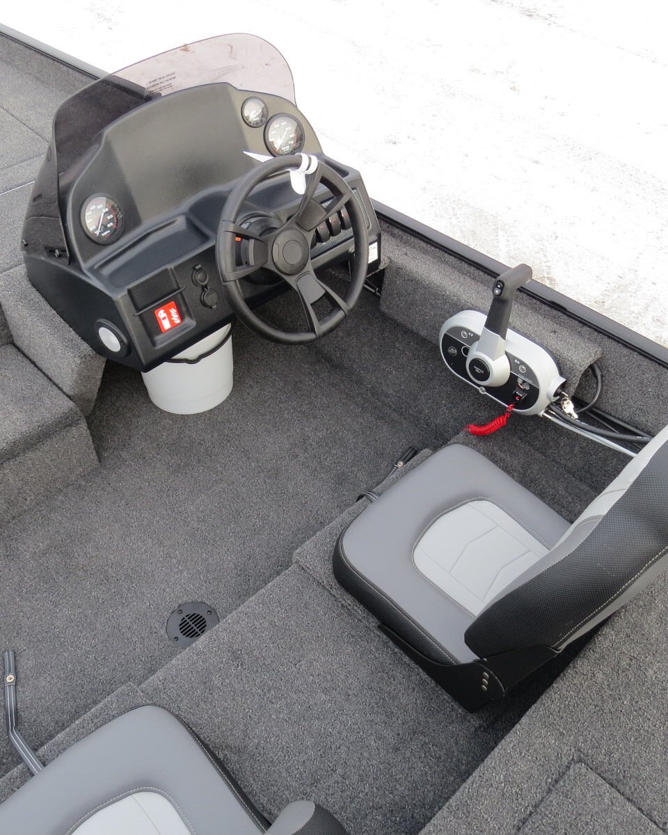 2026 LOWE BOATS SKORPION 17