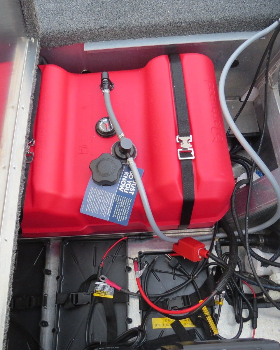 2026 LOWE BOATS SKORPION 17