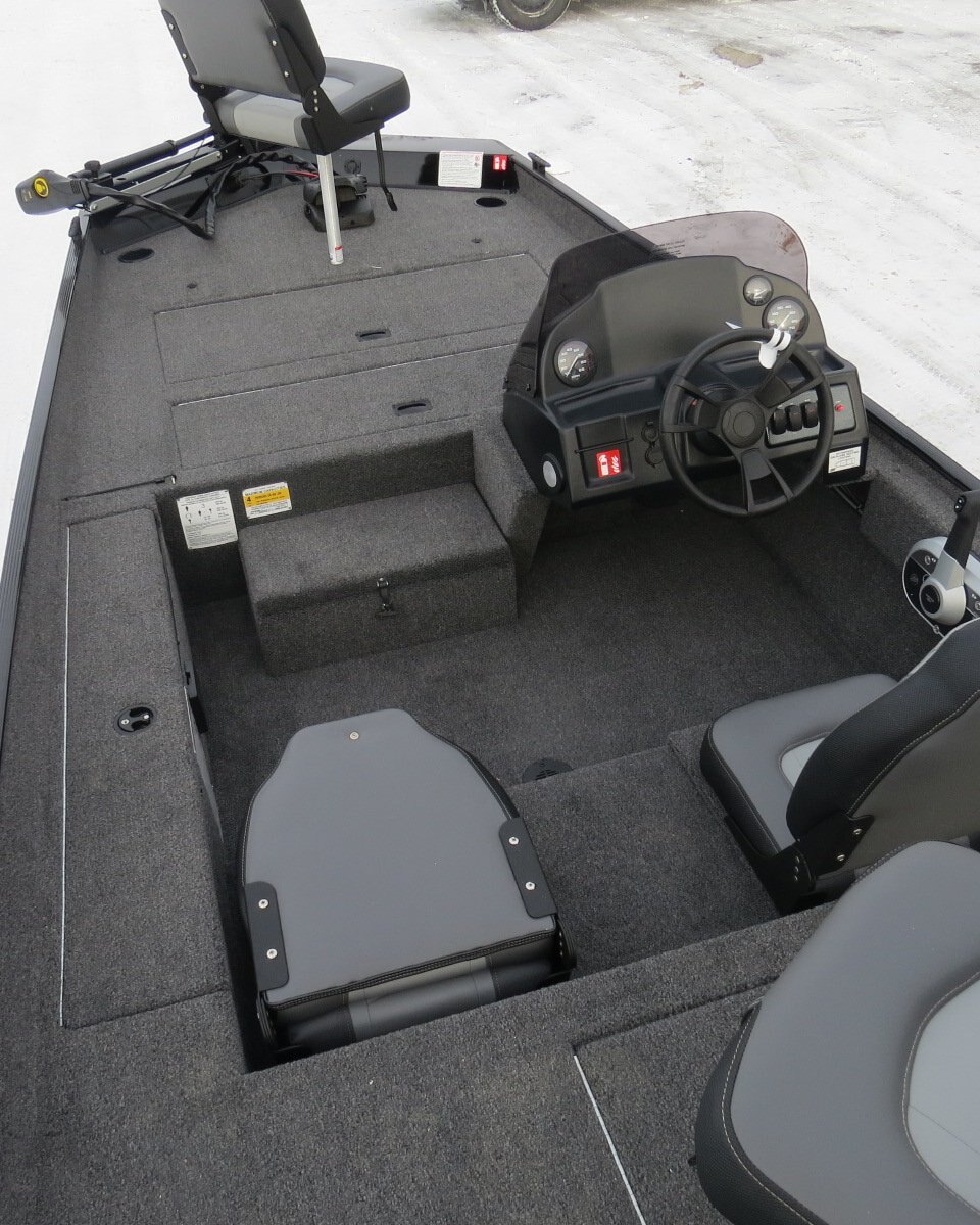 2026 LOWE BOATS SKORPION 17