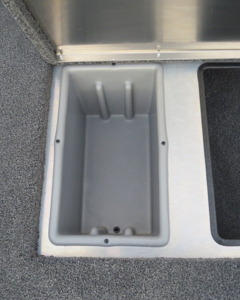 2026 LOWE BOATS SKORPION 17