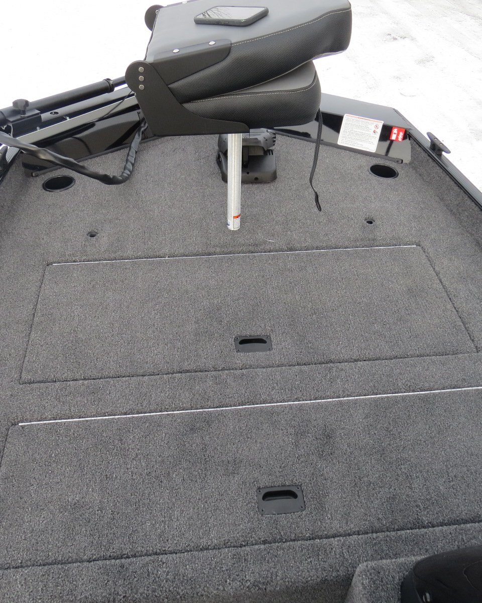 2026 LOWE BOATS SKORPION 17