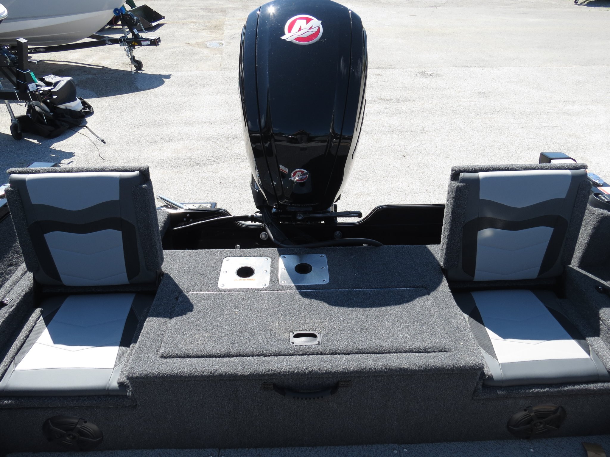 2026 LOWE BOATS FISH & SKI 17