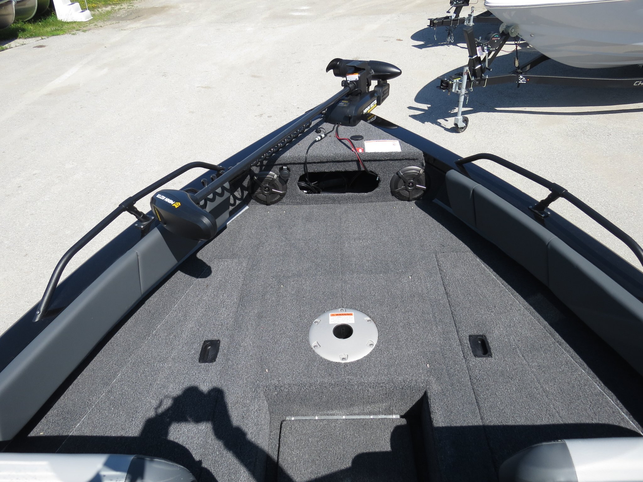 2026 LOWE BOATS FISH & SKI 17