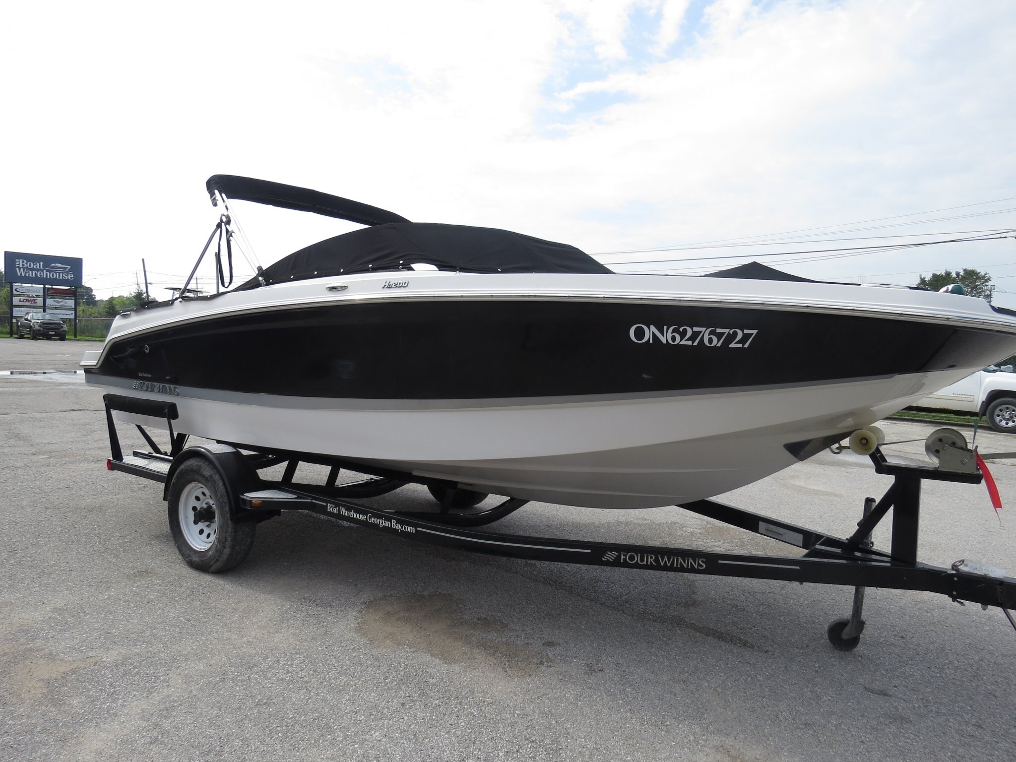 2018 FOUR WINNS HD200