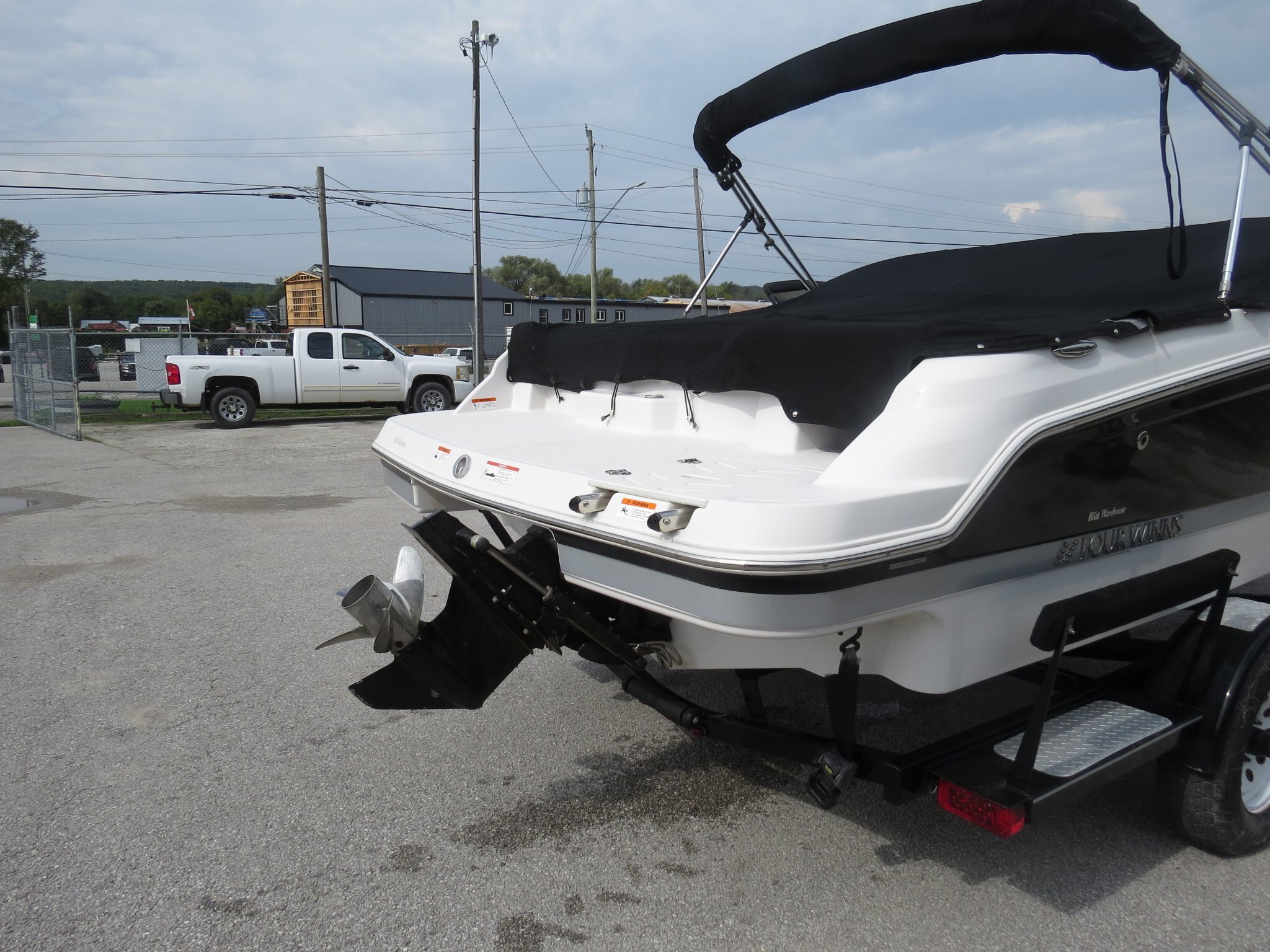 2018 FOUR WINNS HD200