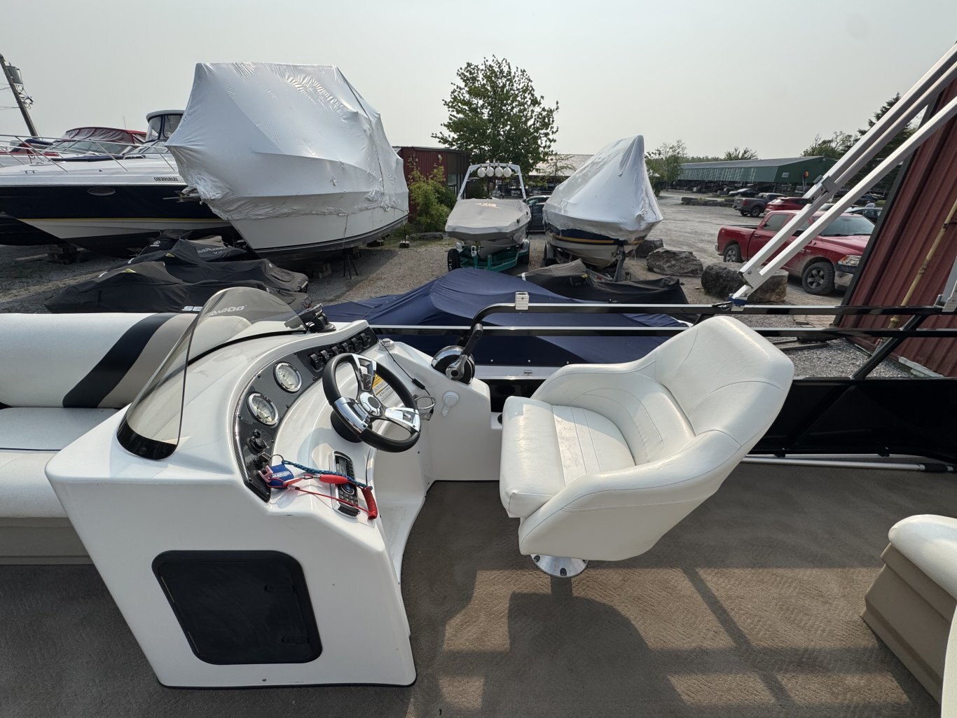 1997 Chaparral 2135 SST Cuddy Cabin