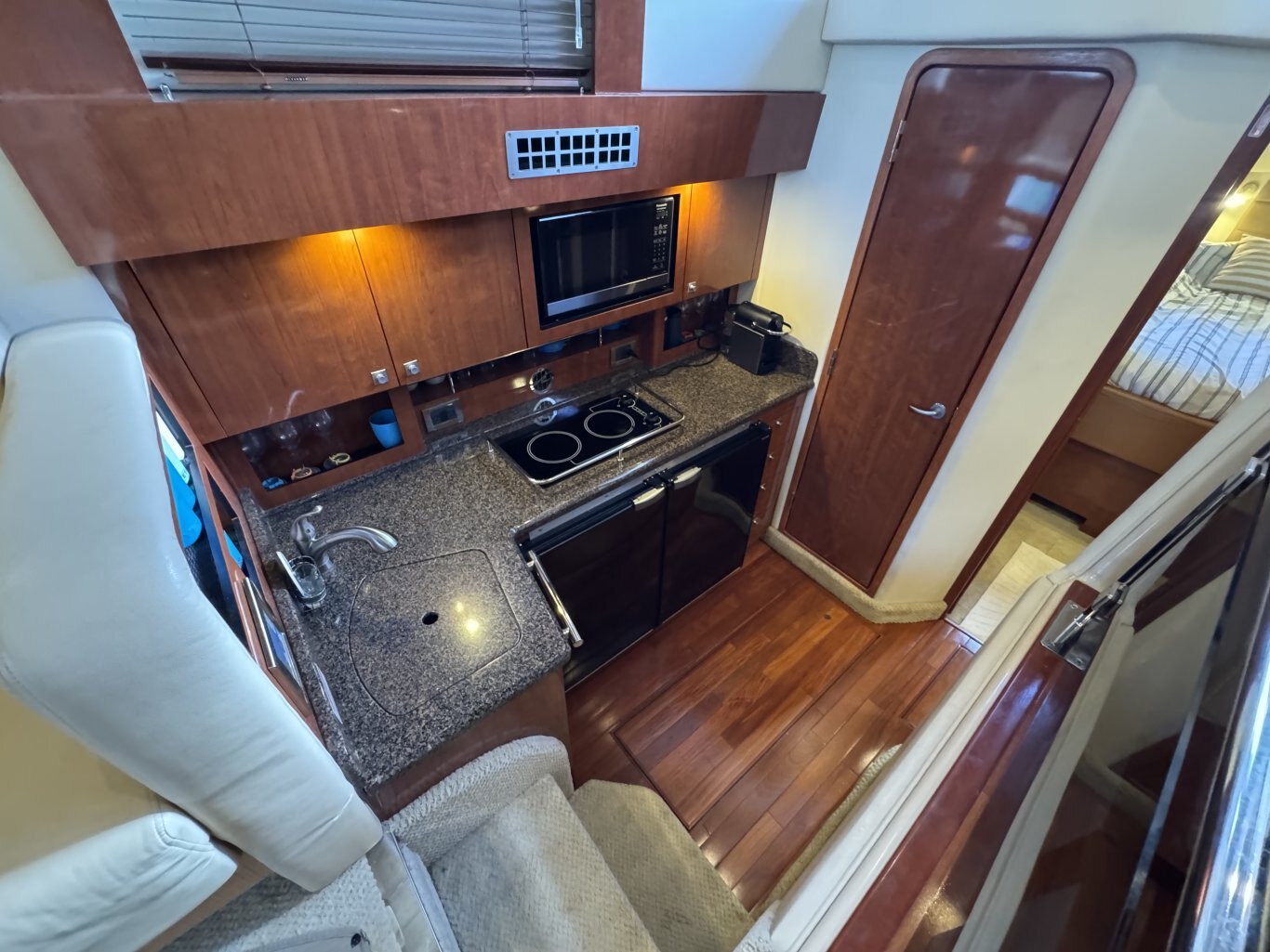 2007 Sea Ray 36 Sedan Bridge