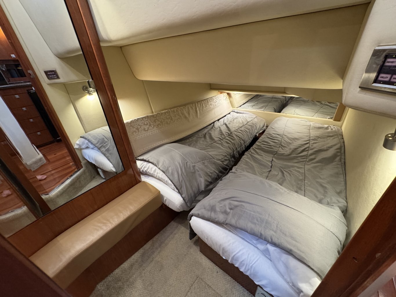 2007 Sea Ray 36 Sedan Bridge