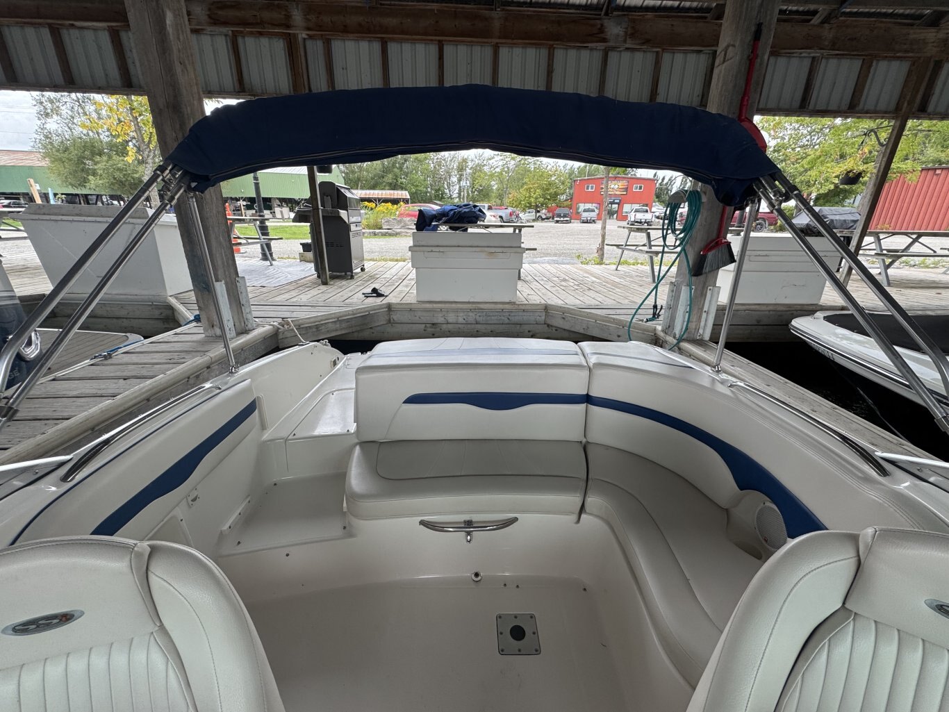 2003 Chaparral 220 SSI