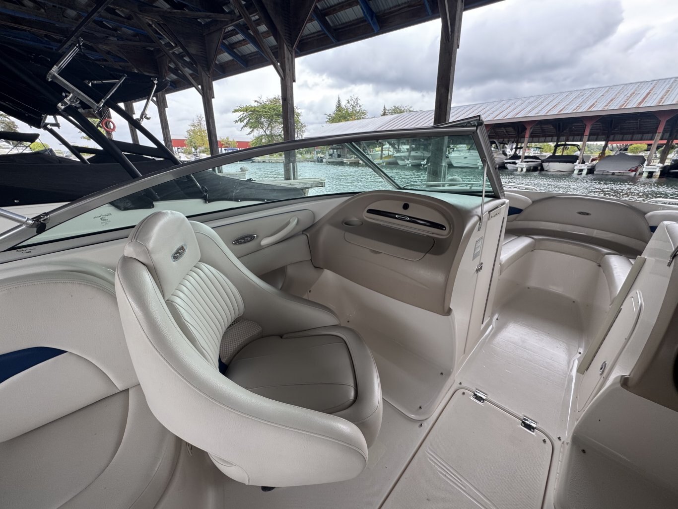 2003 Chaparral 220 SSI