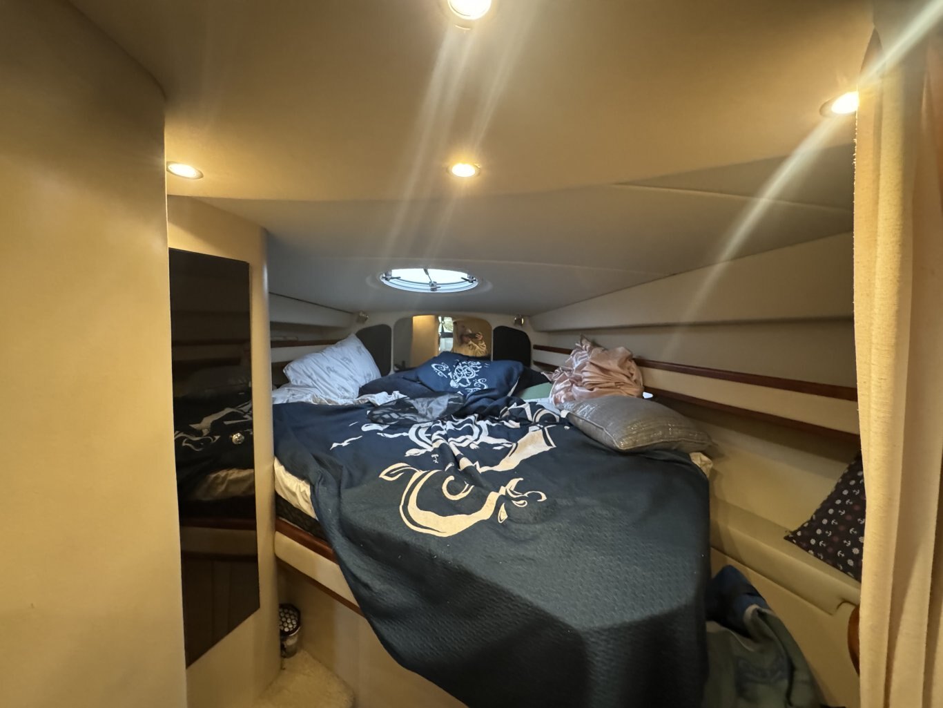 2001 Cruisers Yachts 3470 Express